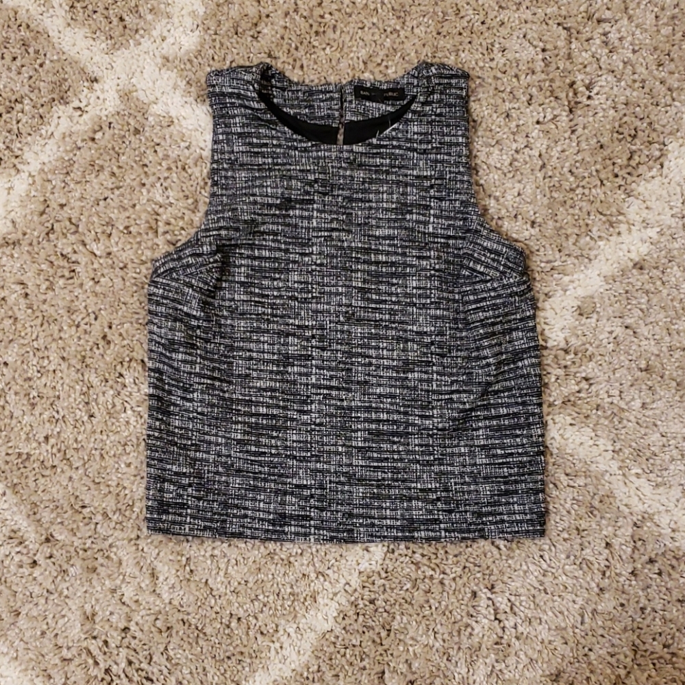 Banana Republic Twitted Crop Top